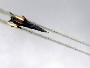 Российские боевые самолеты начали бомбить позиции ИГ в Сирии