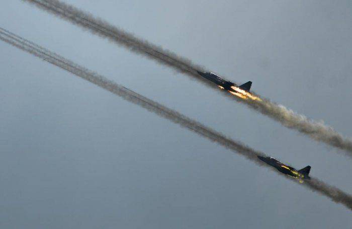 Десятки самолётов и морская пехота: каким оружием Россия борется с терроризмом в Сирии 