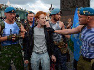 За проявление гомосексуализма в России могут наказывать