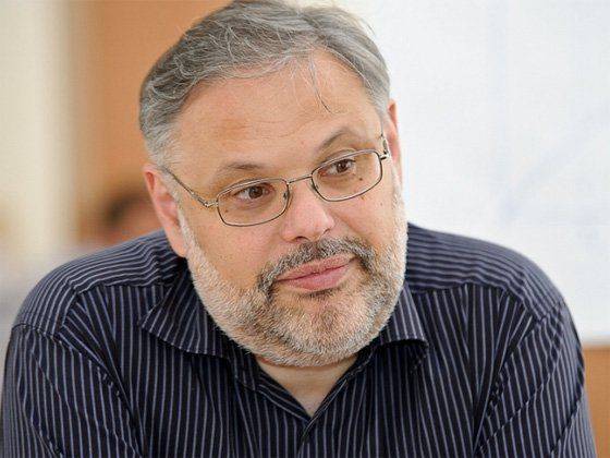 Хазин: Куда дрейфует конвергент Путин? 