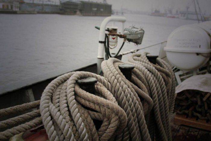 Парусник "Крузенштерн" стоит в центре Петербурга в последний раз