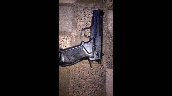 Хроники "евроинтеграции": Под Киевом неизвестные с оружием захватили обувную фабрику