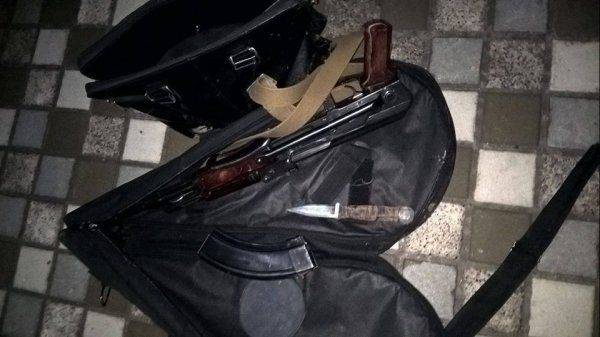 Хроники "евроинтеграции": Под Киевом неизвестные с оружием захватили обувную фабрику