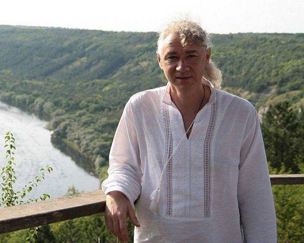 Бандеровцы, уе***й отсюда! — Жители Одессы избили боевика ОУН