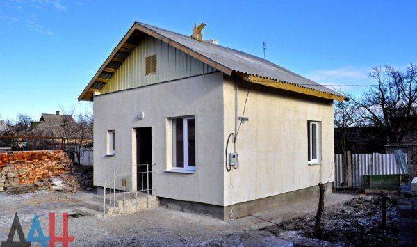 Несмотря на обстрелы, инфраструктура ДНР и ЛНР восстанавливается