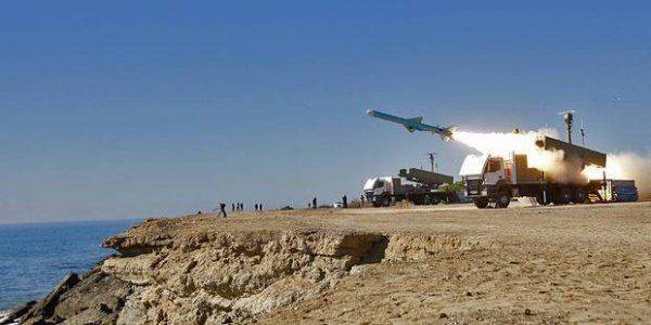 США назвали провокацией военные учения Ирана рядом с американским авианосцем