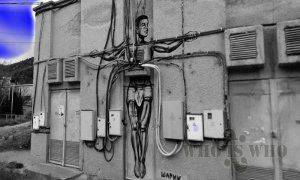 Судакский художник распял крымчанина на электрощитке