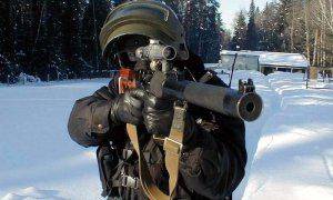 Депутат в форме спецназа открыл стрельбу под зданием горсовета