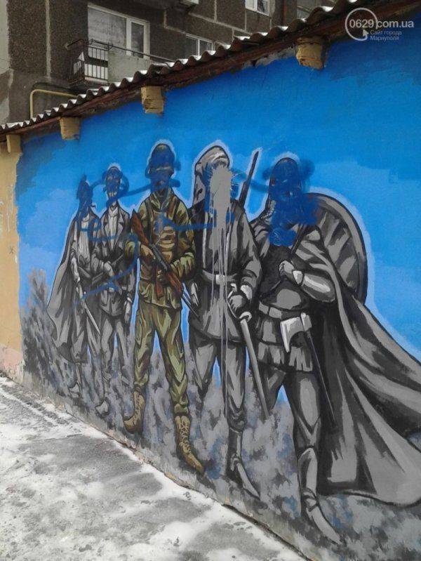 «Зиг хайль!» из последних сил. Жалкие остатки «Азова» требуют всенародной любви 