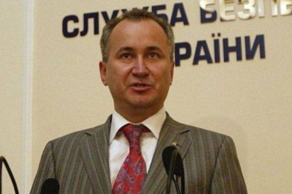 Порошенко боится переворота и подпирает свое кресло штыками  