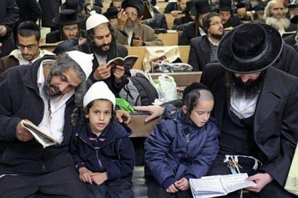 Вальцман перекрывает въезд хасидам в отместку за визит Кнессета в Крым  