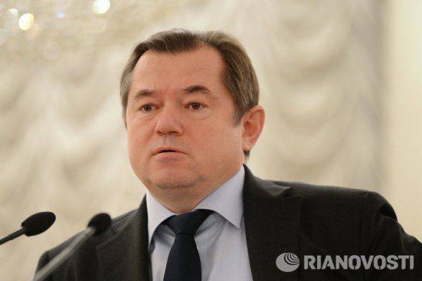 Советник Путина: курс рубля к доллару занижен в три раза