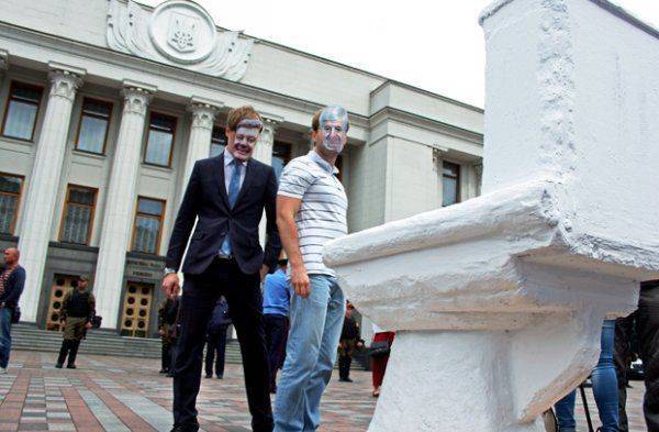 Петя в Зазеркалье