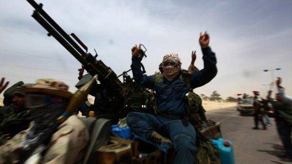 «Ан-Нусра» штурмует жилой квартал в Алеппо, боевики вклинились в оборону YPG на 300 м 