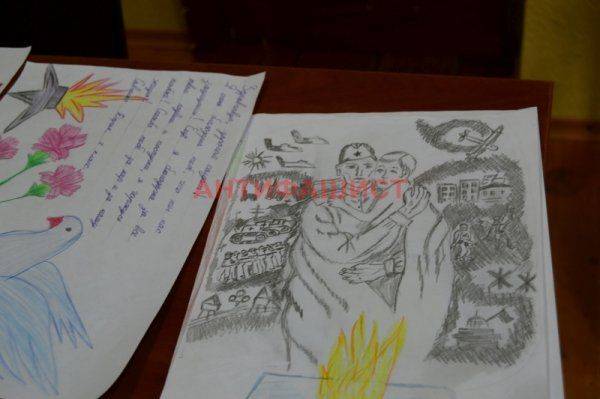 «Ради моей мамы. Ради всех мам Донбасса!». Макеевские школьники написали письма на фронт  