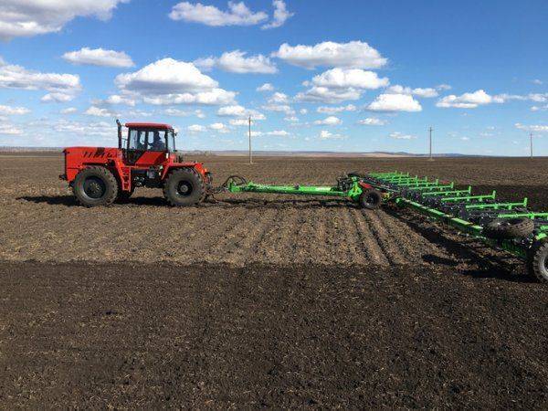 ООО ПК «Агромастер» освоено производство энергонасыщенного трактора «Т-360»