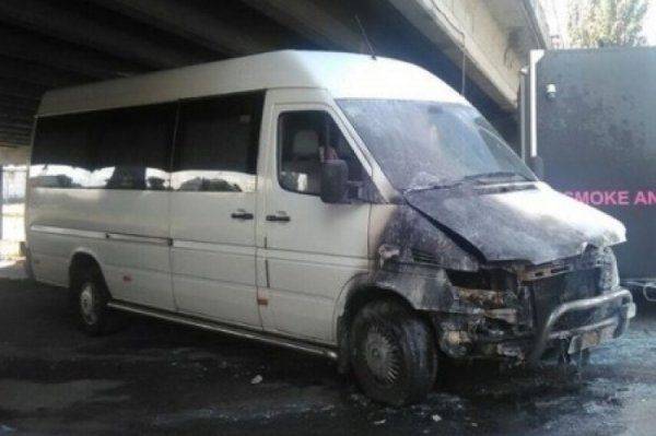 В Киеве живьем пытались сжечь водителя автобуса
