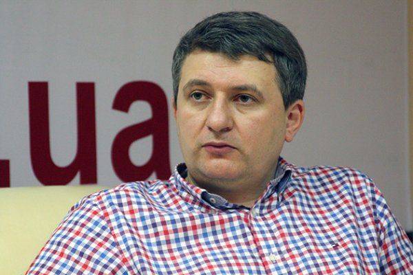 Юрий Романенко: под видом фанатов Кремль перебросил во Францию спецназ для захвата Елисейского дворца