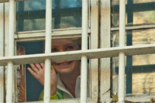 Порошенко хочет вернуть Тимошенко обратно в Качановскую колонию 