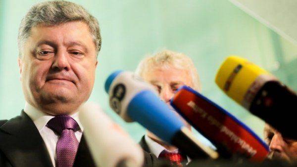 Порошенко не пустили на саммит ЕС и даже заблокировали бейдж, мало ли…