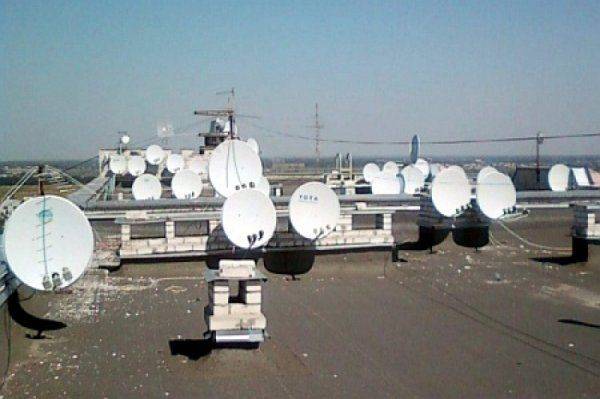 В МВД создают спецотряд для спиливания спутниковых антенн: украинцы продолжают смотреть «Агрессор-ТВ»