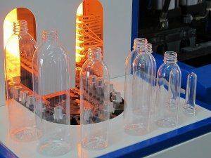 В Бурятии запущен первая линия завода по розливу байкальской воды