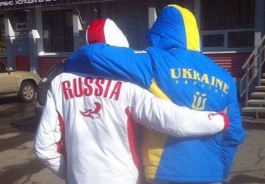 Футболисты сборной России и Украины
