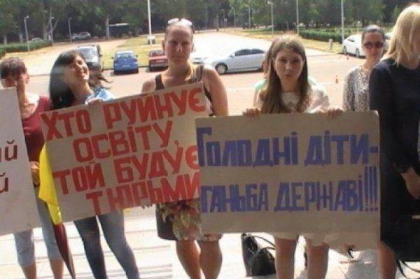 Премьерство Яценюка еще долго будет икаться всей Украине