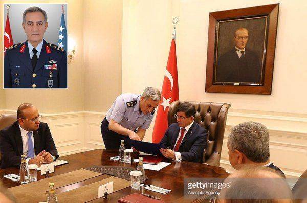 Акын Озтурк, лидер турецких путчистов