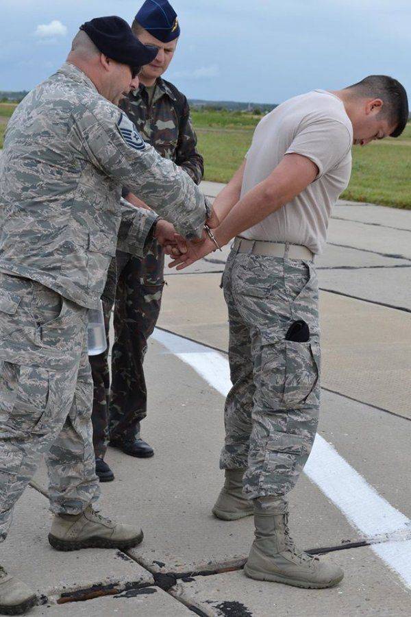 Опять заграничные гости учат украинцев чему-нибудь и как-нибудь