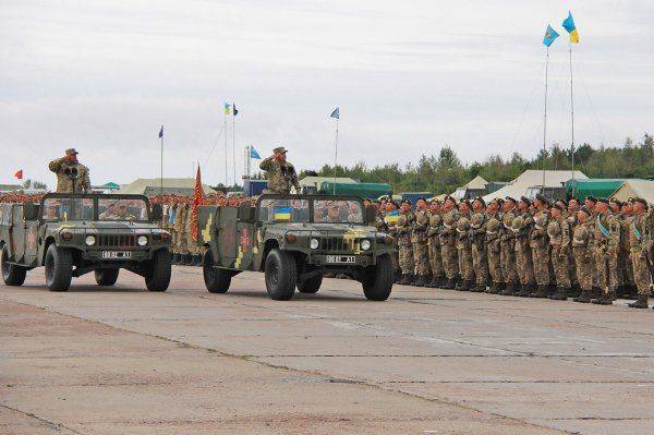 Место "Чаек" на киевском параде займут "Хаммеры"