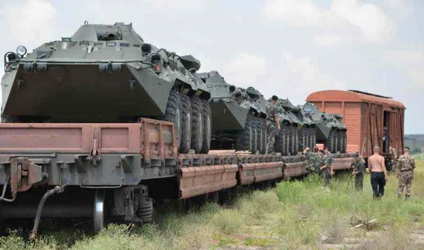 Состав с бронетехникой ВСУ уничтожен на Донбассе