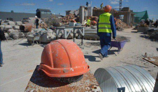 Гастарбайтеры - опора Украины. Почему экономика страны до сих пор не развалилась?