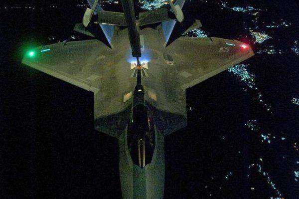 Россия стремится не дать американцам шанса показать в Сирии боевые возможности F-22