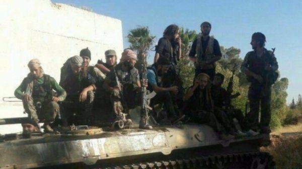 Атаки ИГ возле Пальмиры, в «Хмеймим» прибывает авиагруппа РФ