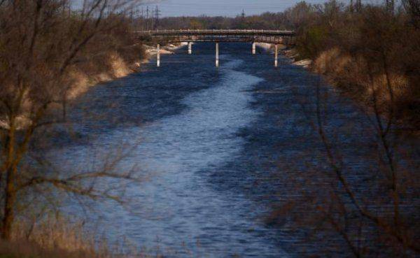 Засохнуть от жажды Крыму не дадут?