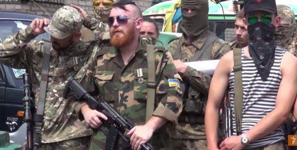 Украинских добробатов уже нет, войска отводятся — волонтер-атошник