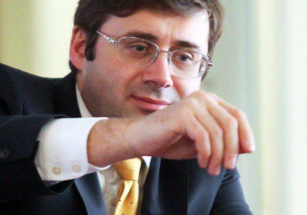 «Большая тройка» планирует обосноваться в России