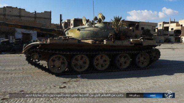 Бои за авиабазу Тияс