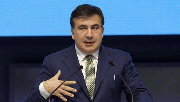 Саакашвили сделал шаг назад для рывка вперед