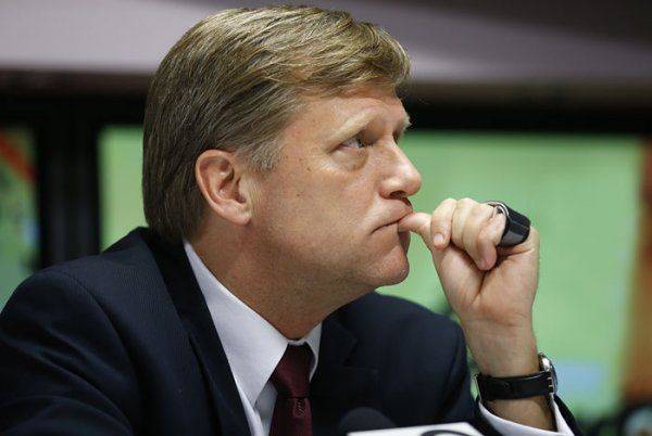 Макфол боится «потепления» во взаимоотношениях с Москвой