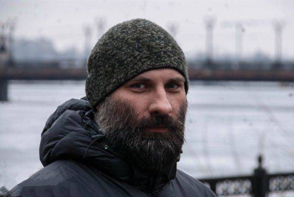 Как «Бегемот» и «Кавказ» наблюдали бой между "Правым сектором" и ВСУ