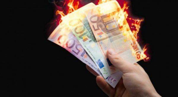 Евро исчезнет через полтора года: Трамп и Маллок прощаются с единой Европой