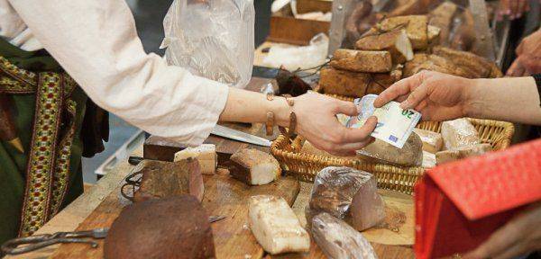 Веганы из-за бедности: в Латвии цены заставляют отказаться от мяса