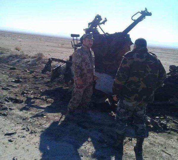 Пустыня под Пальмирой завалена трупами и техникой ИГИЛ: Армия Сирии и ВКС РФ быстро приближаются к городу