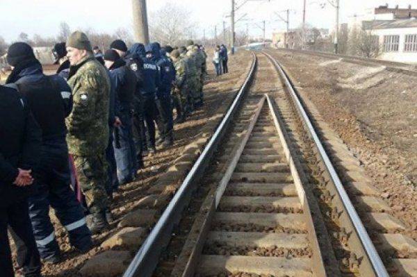 «Конотопские ведьмы» Семенченко сняли блокаду железных дорог РФ: «тормозить» поезда агрессора опасней, чем донецкий уголь