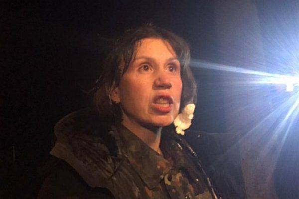 Танины яйца: Патриоты избили шизофреничку Черновол с криками «уберите эту шалаву!»