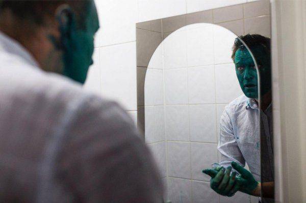 Как Алексей Навальный примерял на себя личины ЧК-ста, Террориста и Зелёного Слоника