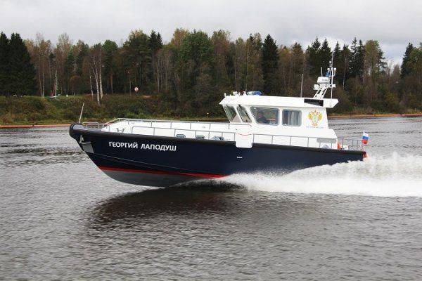 На МВМС-2017 покажут, на что способен русский скоростной катер 12М