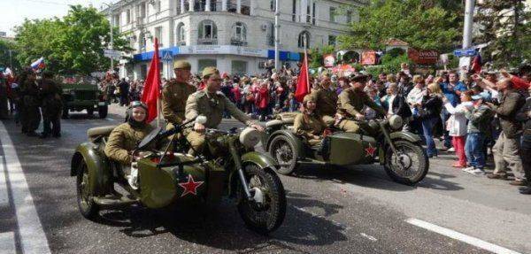 Крым: в музее Тавриды открылась выставка зажигалок времен ВОВ